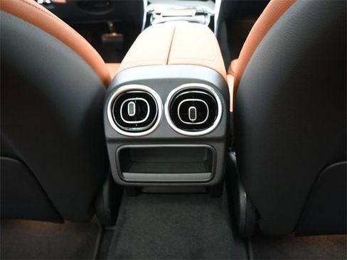 New 2026 Mercedes-Benz C 300 Sedan image 24