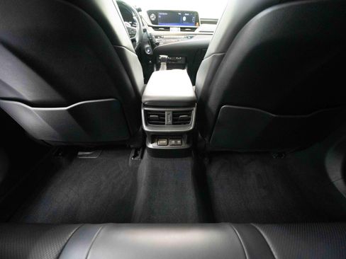 Used 2019 Lexus ES 300h w/ Premium Package FWD image 22