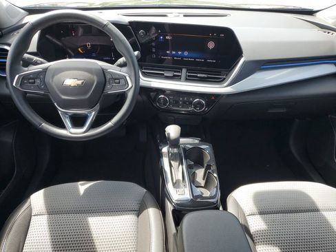 Used 2024 Chevrolet Trax LT w/ Driver Confidence Package FWD image 22