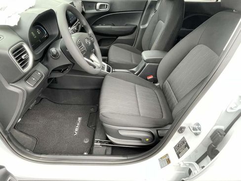 New 2026 Hyundai Venue SE image 13