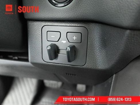 New 2026 Toyota Tundra Limited AWD/4WD image 21