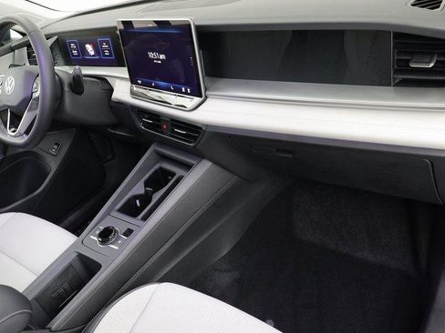 New 2025 Volkswagen Tiguan SE image 20