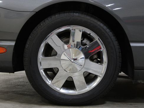 Used 2003 Ford Thunderbird RWD image 9