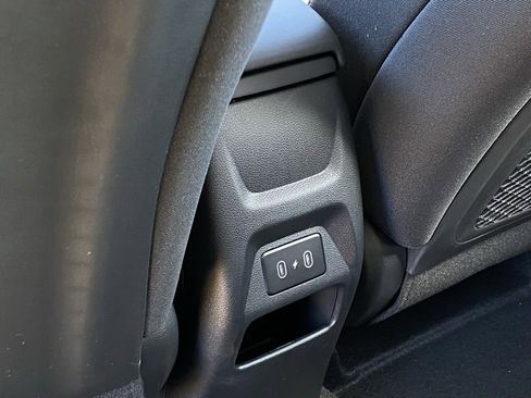 New 2025 Hyundai Venue SEL image 27