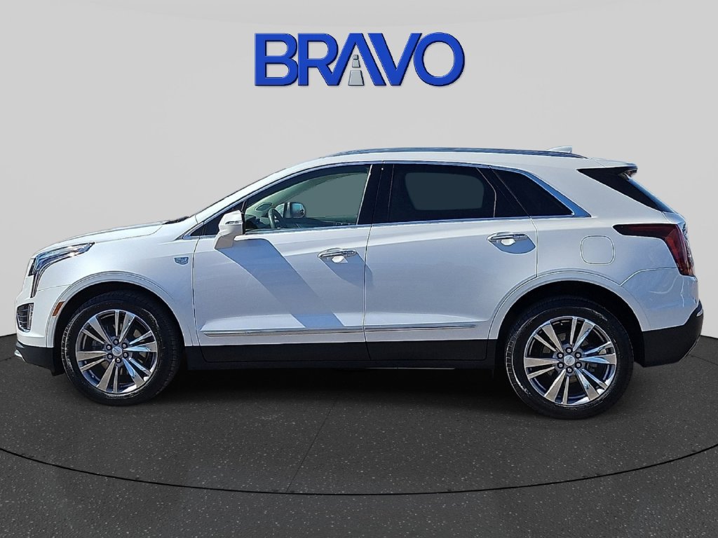 Used 2024 Cadillac XT5 Premium Luxury FWD image 2