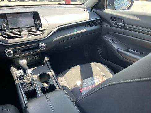 Used 2023 Nissan Altima 2.5 S FWD image 13