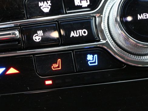 Used 2021 Lincoln Corsair Reserve w/ Equipment Group 201A image 25