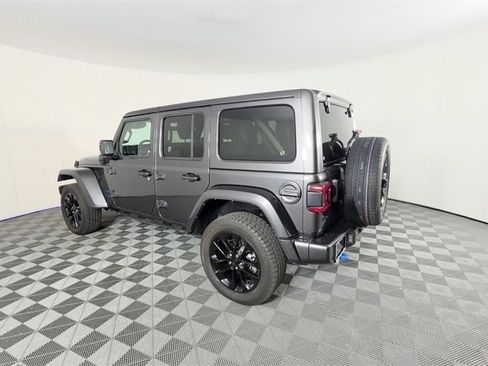 Certified 2021 Jeep Wrangler Unlimited Sahara image 6