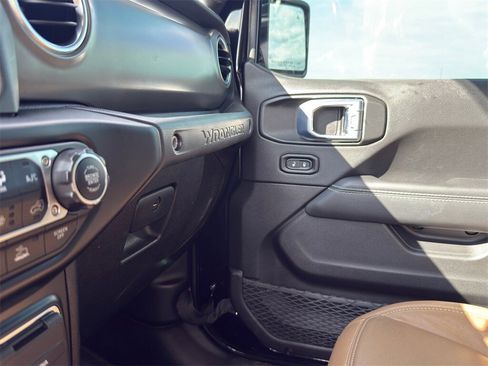 Used 2023 Jeep Wrangler Unlimited Rubicon w/ LED Lighting Group image 22