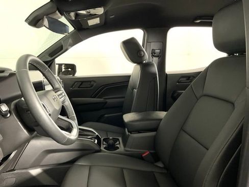 Used 2025 Chevrolet Colorado Trail Boss image 30