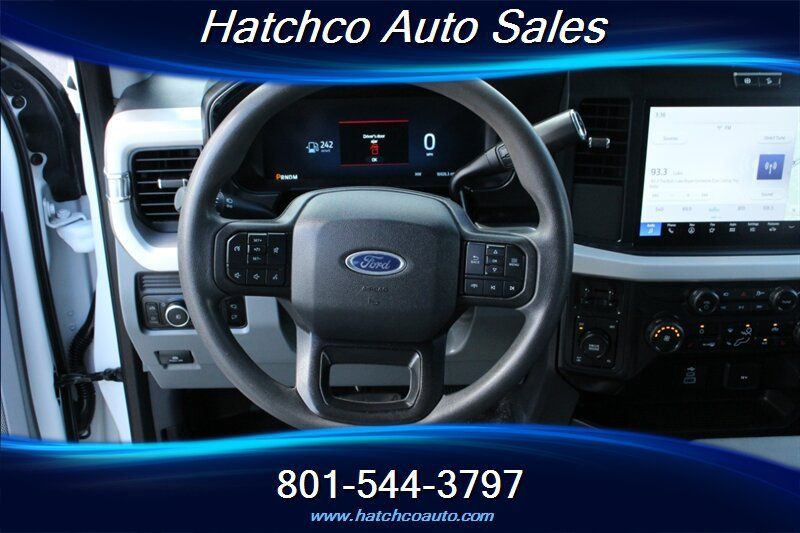 Used 2025 Ford F250 XLT w/ Black Appearance Package AWD/4WD image 14