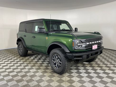 New 2025 Ford Bronco Badlands image 7