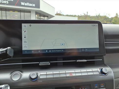 Used 2024 Hyundai Kona Limited image 10