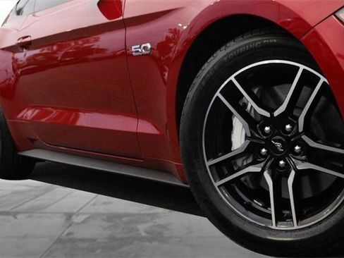 Used 2020 Ford Mustang GT Premium image 3