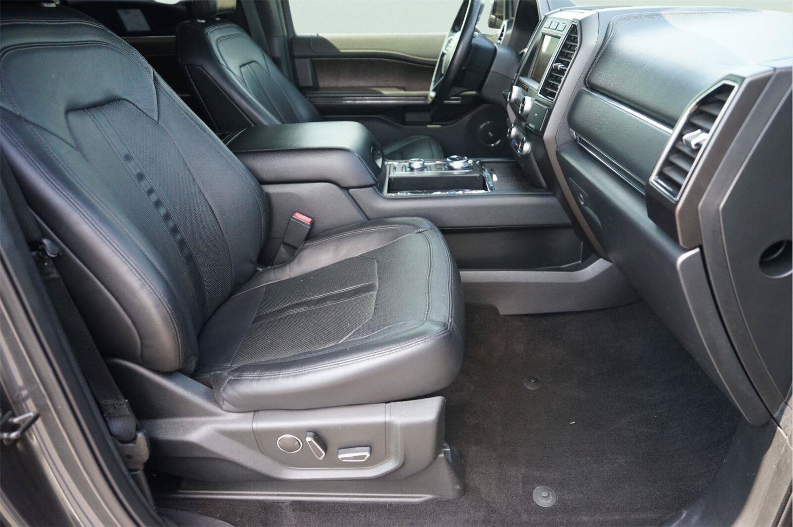 Used 2019 Ford Expedition Max Limited w/ Equipment Group 301A AWD/4WD image 21