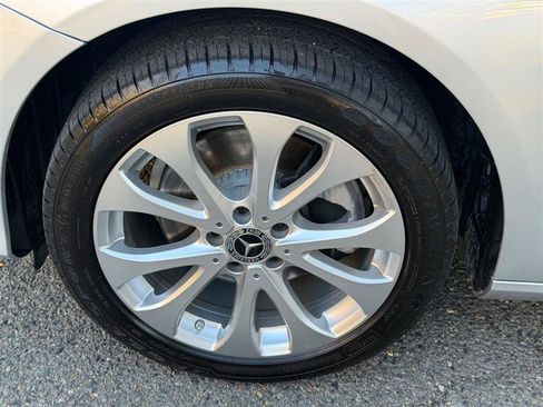 Used 2019 Mercedes-Benz E 300 4MATIC image 15