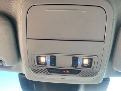 Used 2023 Ford Explorer XLT w/ Equipment Group 202A image 20