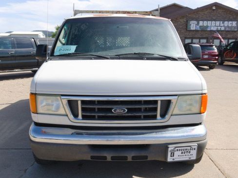 Used 2005 Ford E-150 and Econoline 150 RWD image 6