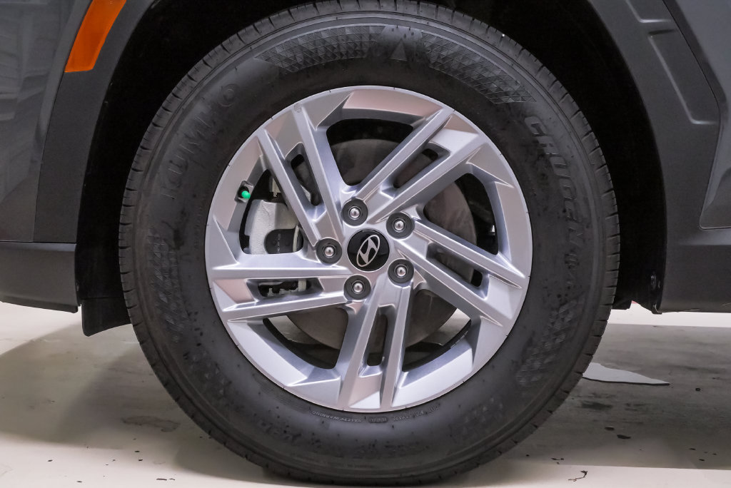 Certified 2026 Hyundai Tucson SE FWD image 28