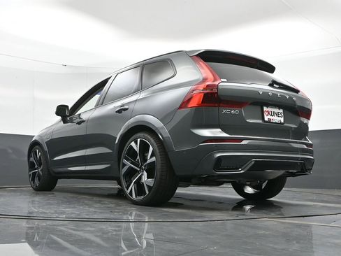 New 2026 Volvo XC60 T8 Ultra image 45