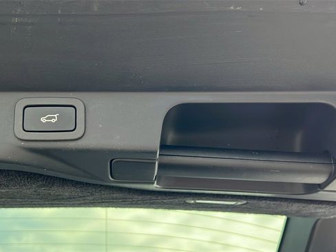 Used 2020 Land Rover Range Rover Sport HSE Dynamic image 40