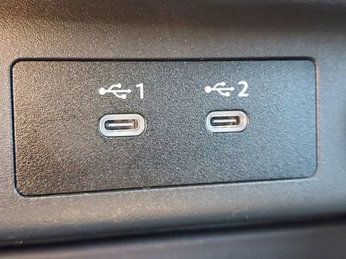 Used 2025 Nissan Rogue SV FWD image 34