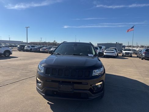 Used 2020 Jeep Compass Latitude image 5