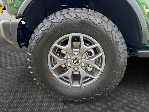 New 2025 Ford Bronco Badlands image 14