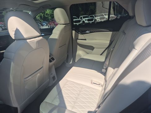 Used 2023 Buick Envision Avenir AWD/4WD image 10