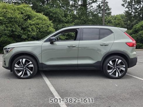 Used 2024 Volvo XC40 B5 Plus AWD/4WD image 2