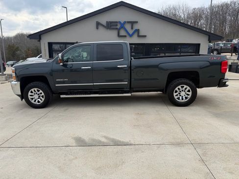 Used 2019 Chevrolet Silverado 2500 LTZ w/ Duramax Plus Package image 6