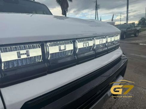 Used 2024 GMC Hummer EV 2X w/ LPO, Illumination Package AWD/4WD image 4