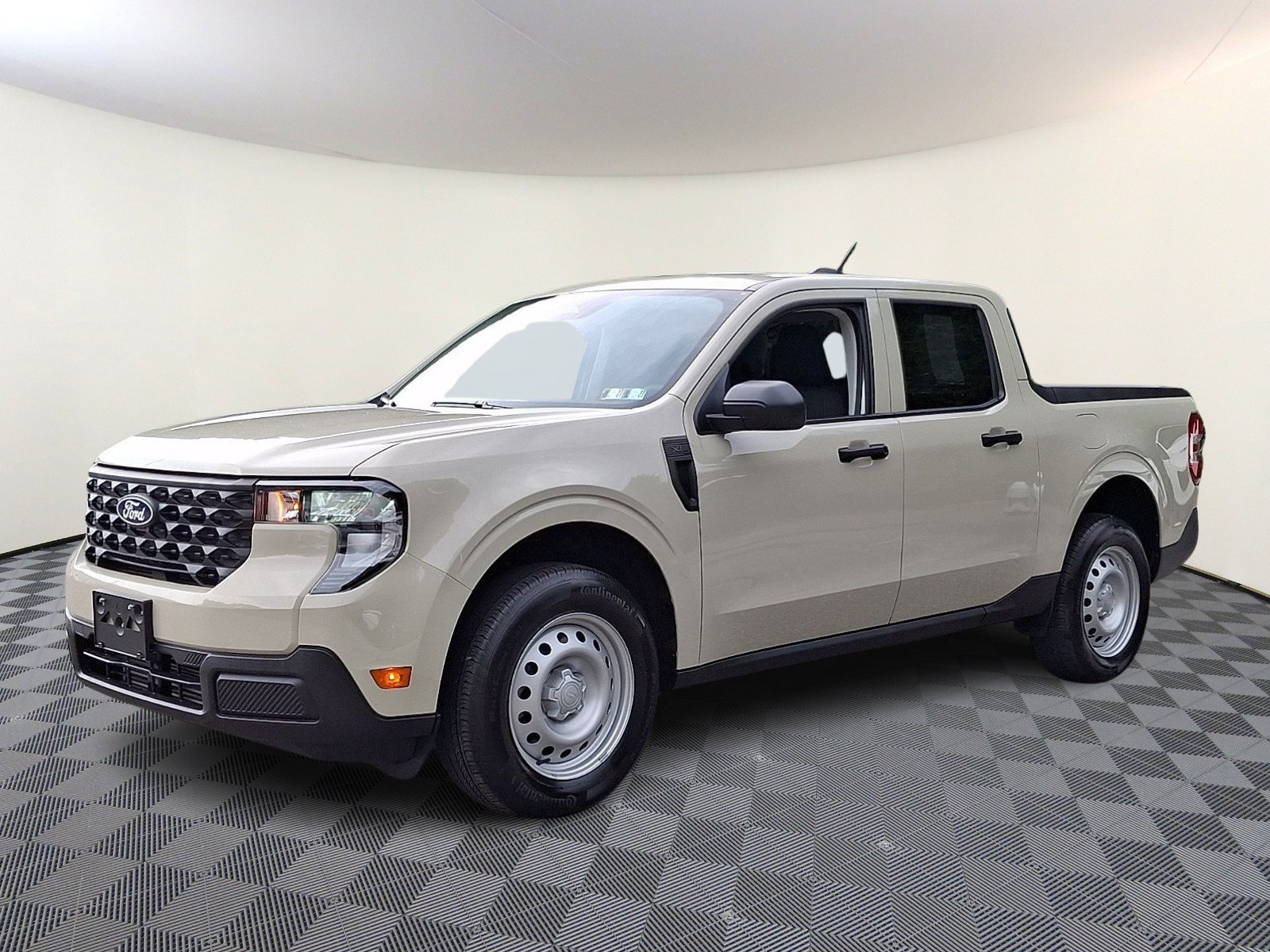Used 2025 Ford Maverick XL w/ Equipment Group 102A AWD/4WD image 3