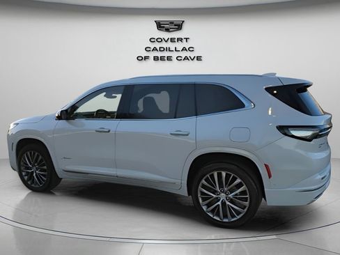 Used 2025 Buick Enclave Avenir w/ Super Cruise Package image 6