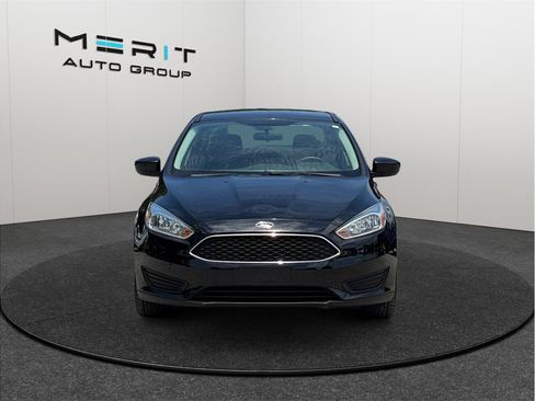Used 2018 Ford Focus SE FWD image 3