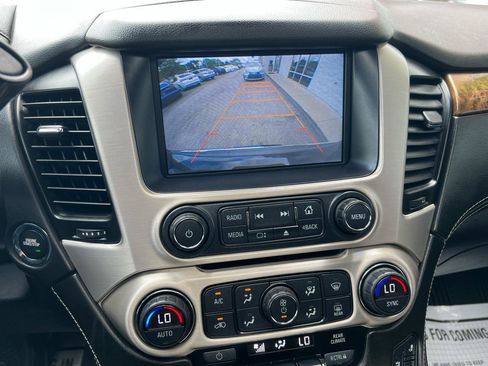 Used 2015 GMC Yukon Denali w/ Touring Package AWD/4WD image 24