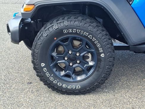 Used 2023 Jeep Wrangler Unlimited w/ Cold Weather Group AWD/4WD image 8
