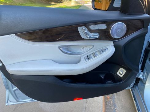 Used 2015 Mercedes-Benz C 300 Sedan image 25