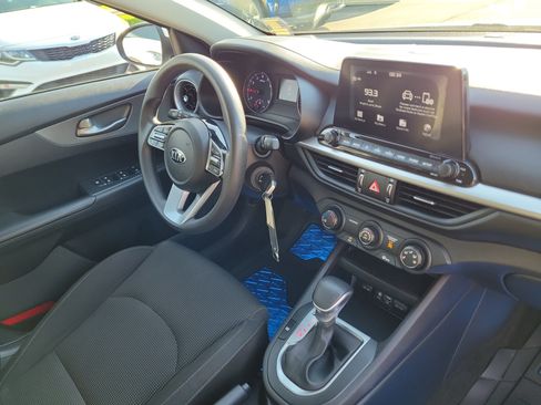 Used 2020 Kia Forte LXS FWD image 8