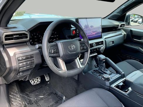 Used 2024 Toyota Tacoma TRD Sport w/ TRD Sport Upgrade Package AWD/4WD image 17