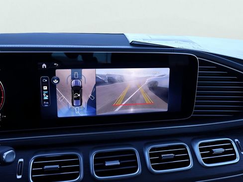 New 2026 Mercedes-Benz GLS 450 4MATIC image 16