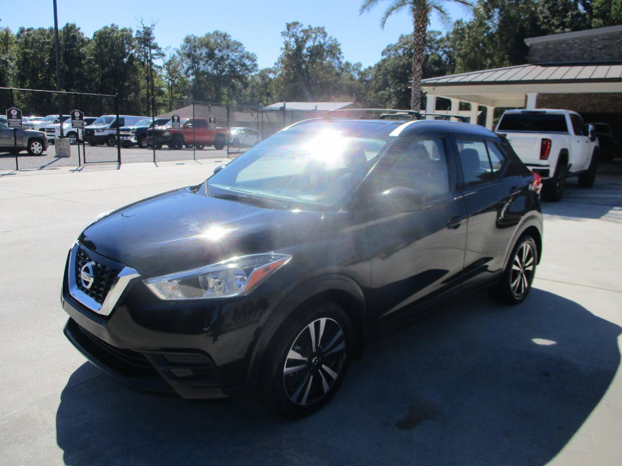 Used 2019 Nissan Kicks SV w/ Exterior Package FWD image 22