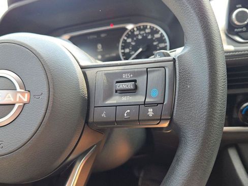 Used 2024 Nissan Rogue SV AWD/4WD image 28