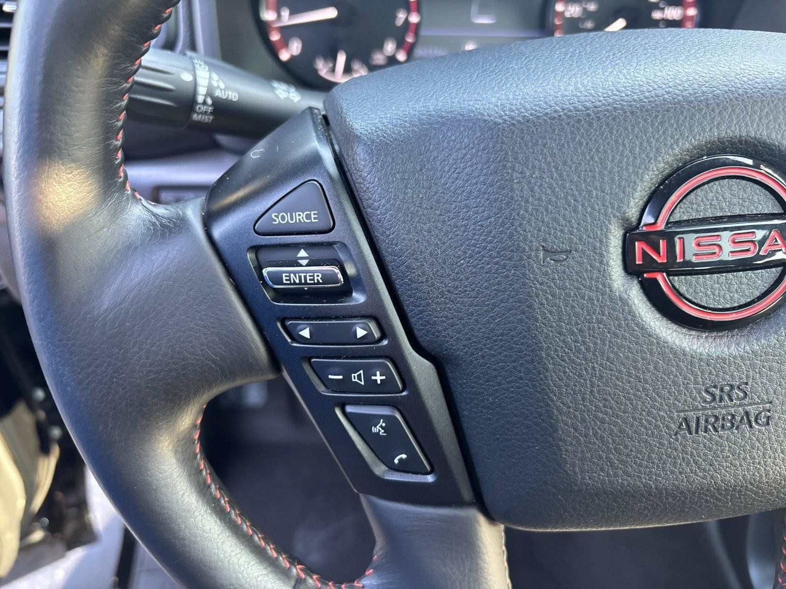 Used 2024 Nissan Titan PRO-4X w/ Pro-4x Convenience Package AWD/4WD image 19