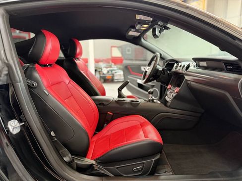 Used 2019 Ford Mustang GT Premium w/ Performance Package - Level 2 RWD image 16