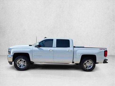 Used 2018 Chevrolet Silverado 1500 LT w/ All Star Edition AWD/4WD image 9