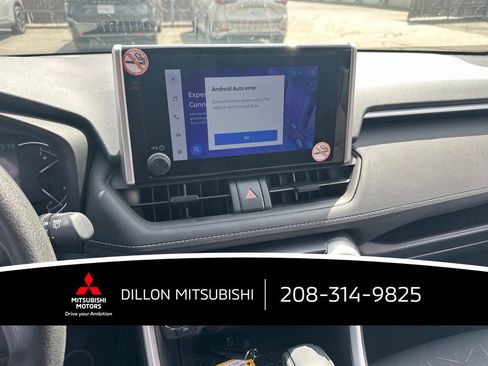 Used 2025 Toyota RAV4 XLE AWD/4WD image 3