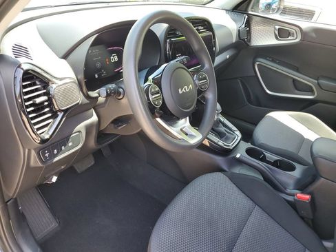 Certified 2023 Kia Soul S FWD image 17