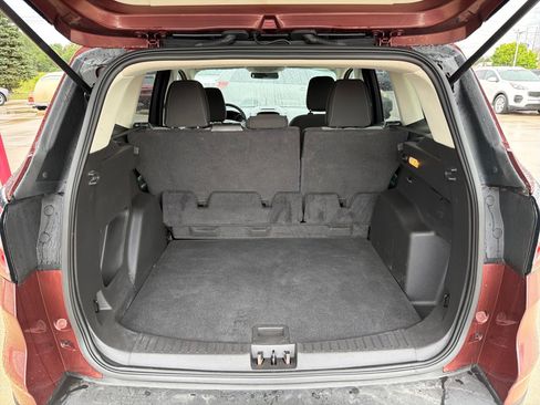 Used 2018 Ford Escape SE w/ SE Sync 3 Package AWD/4WD image 9