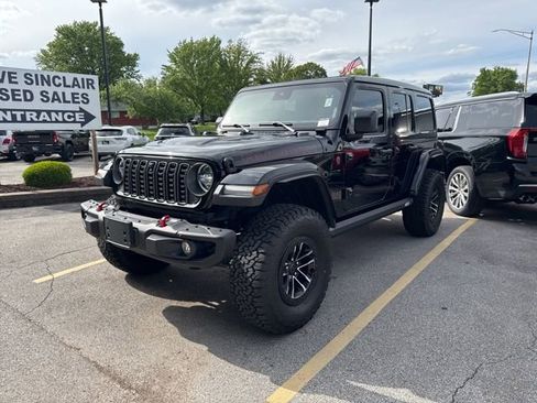 Used 2024 Jeep Wrangler Unlimited Rubicon AWD/4WD image 1